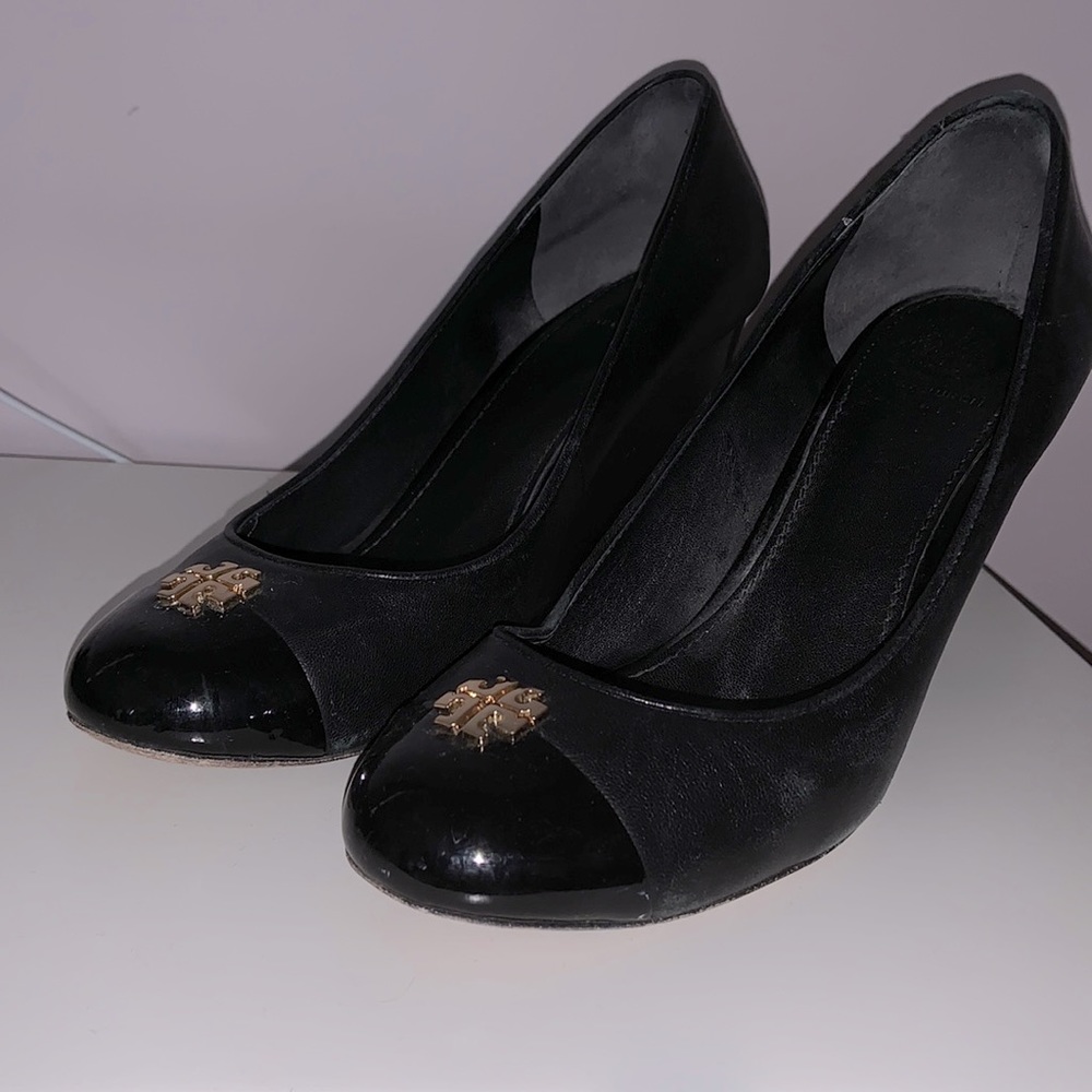 Tory Burch Size 8M Wedge